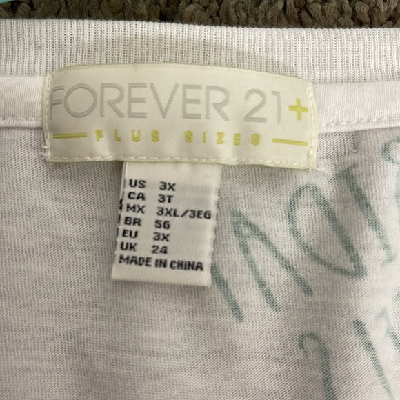 Plus size forever 21 Shirt - Picture 2 of 3